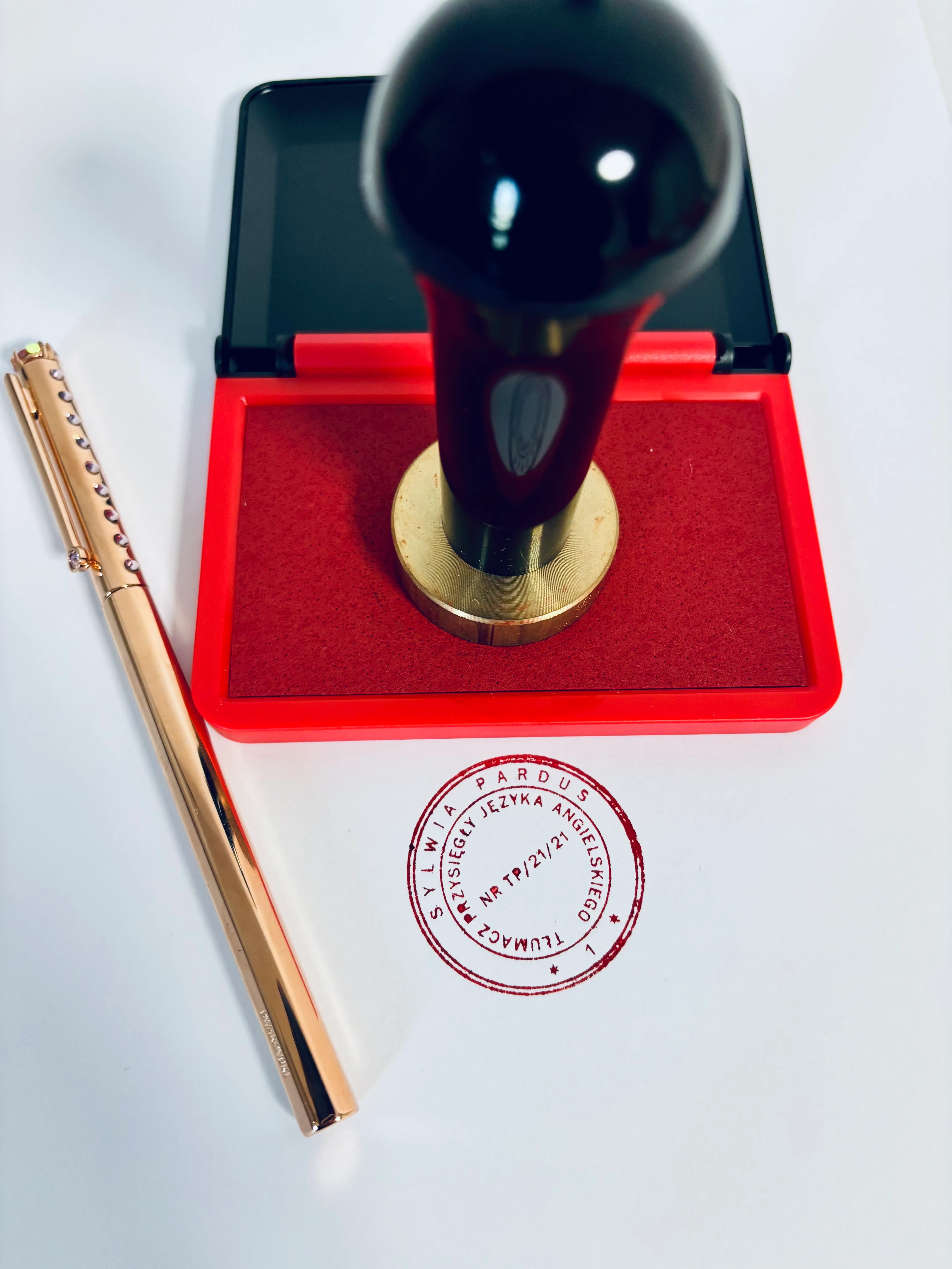 Stempel tłumacza przysięgłego Ministerstwa Sprawiedliwości p. Sylwii Pardus